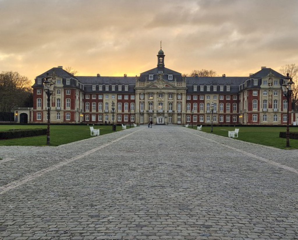 Schloss-in-Münster.jpeg